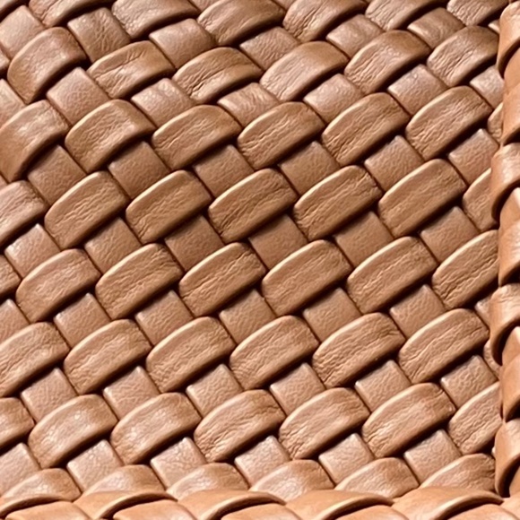 Woven Shoulder Handbag  Purse Camel Color - Picture 10 of 10